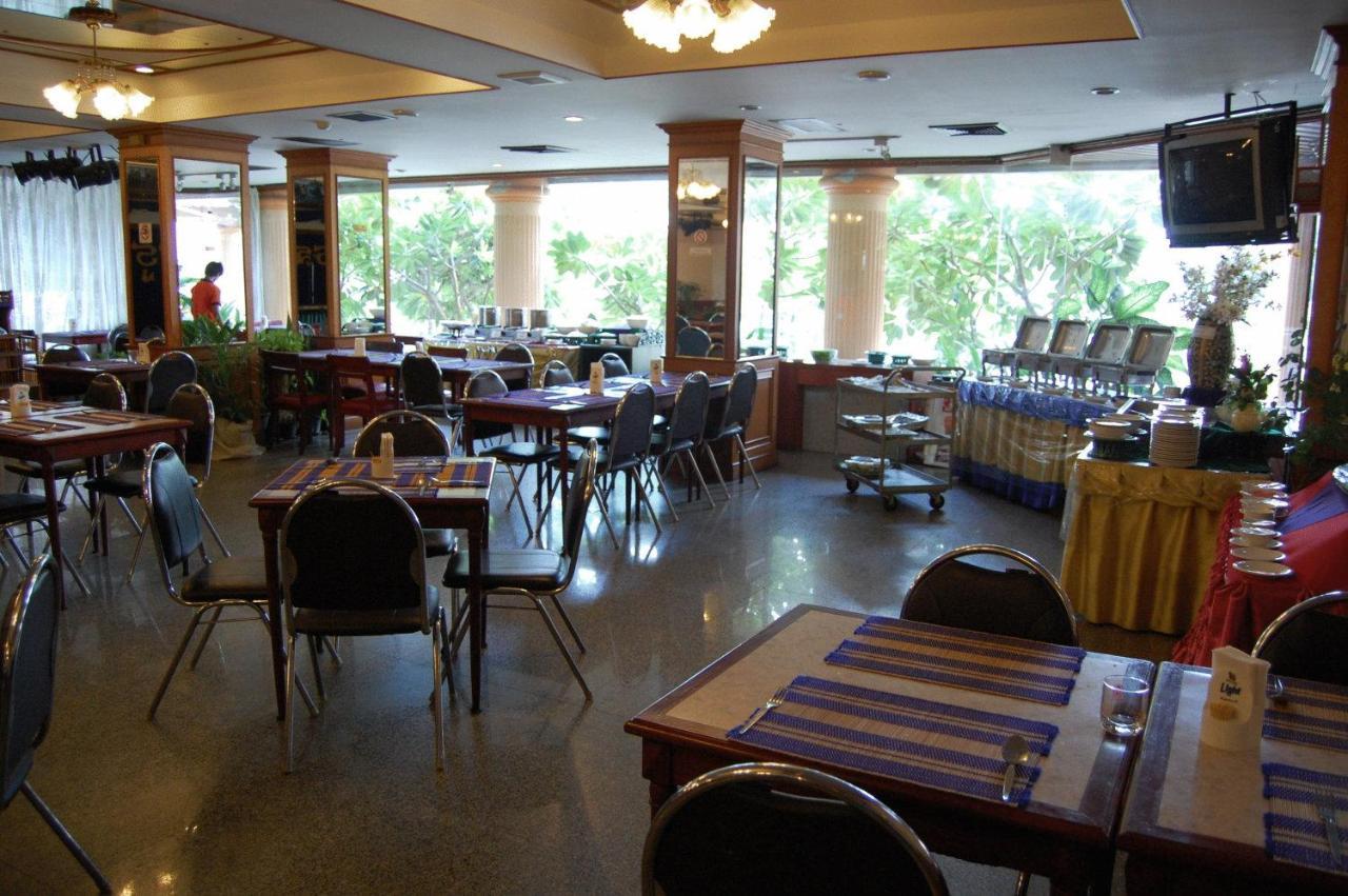 Chiangmai Ratanakosin Hotel Chiang Mai Bagian luar foto