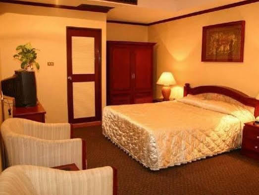 Chiangmai Ratanakosin Hotel Chiang Mai Bagian luar foto