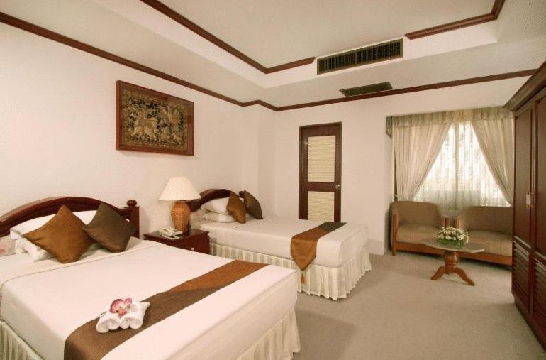 Chiangmai Ratanakosin Hotel Chiang Mai Bagian luar foto