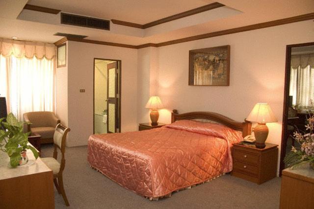 Chiangmai Ratanakosin Hotel Chiang Mai Bagian luar foto
